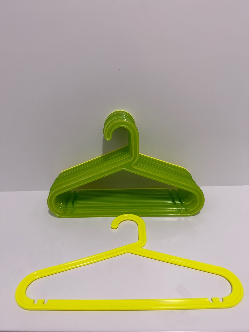 IKEA BAGIS Childrens Clothes Hangers Anna Efverlund neon green yellow set of 17 - Picture 3 of 5